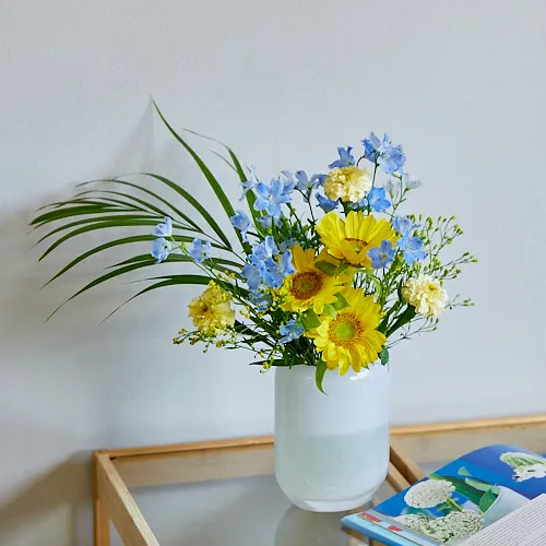 Season Flower ライトブルー×レモンイエローの花