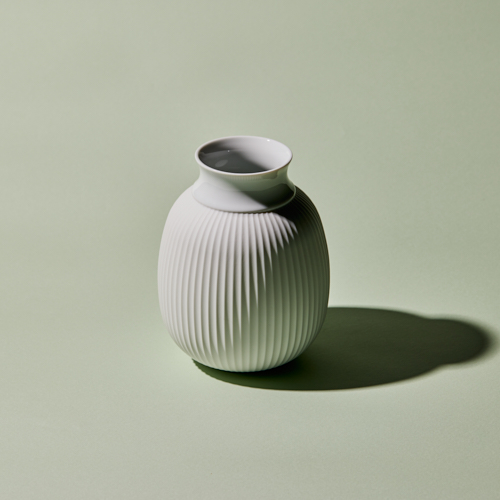 Lyngby Porcelain(リュンビューポーセリン)/Curve Vase H17.5 | 青山